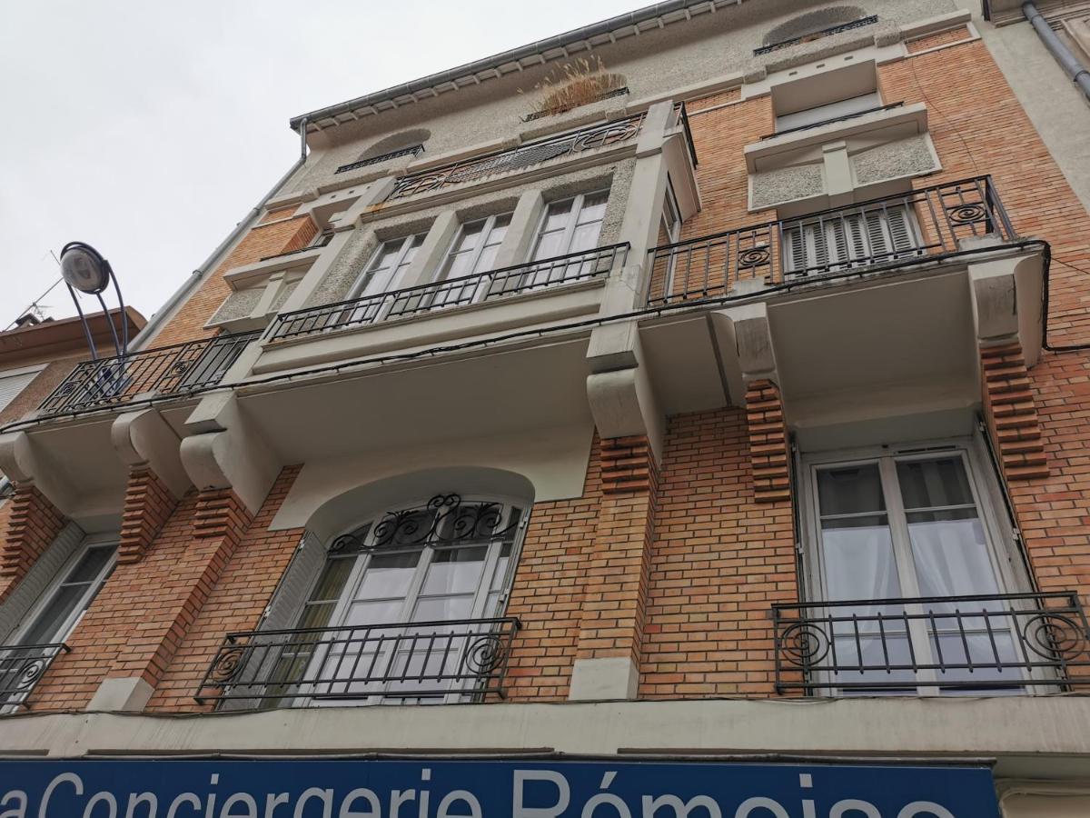 Ferienwohnung Chez La Reg'- Aux Pieds De La Cathedrale Reims Exterior foto